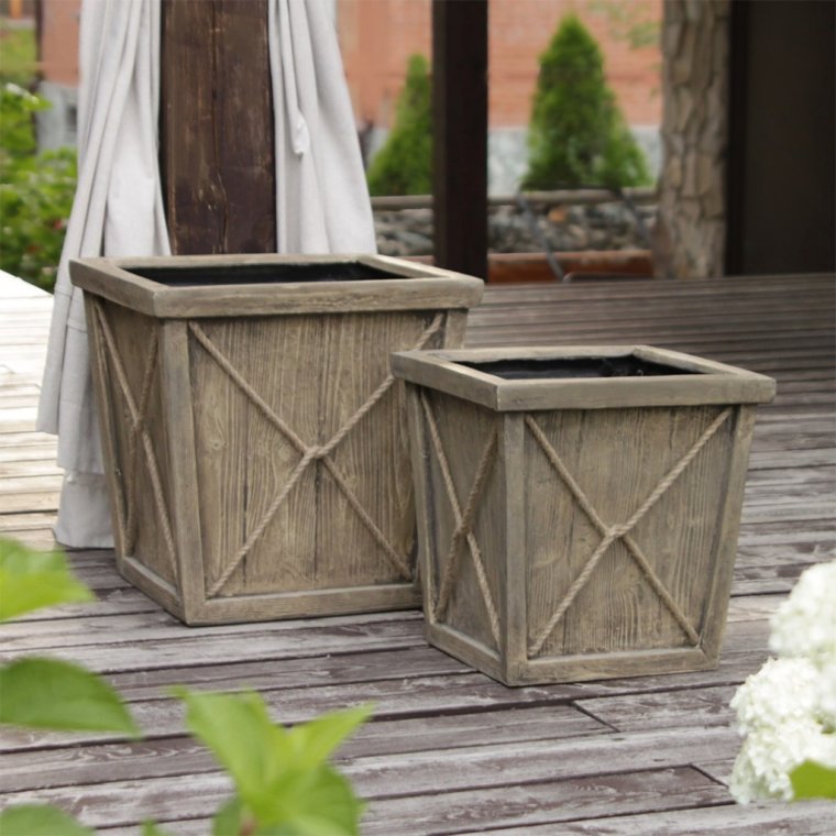 Деревянные кашпо для цветов