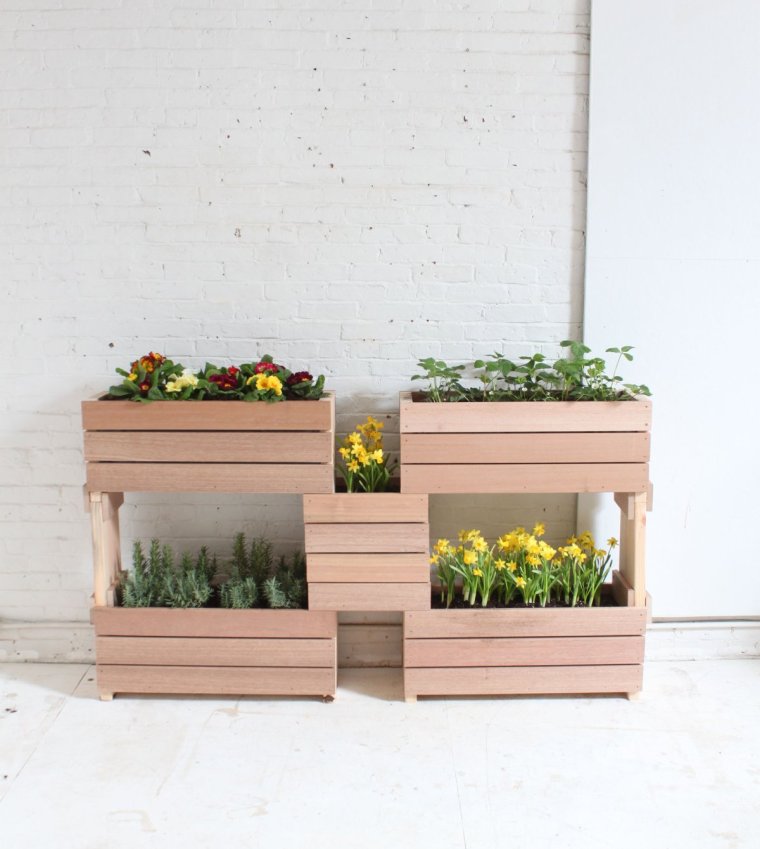 Деревянные ящики под цветы