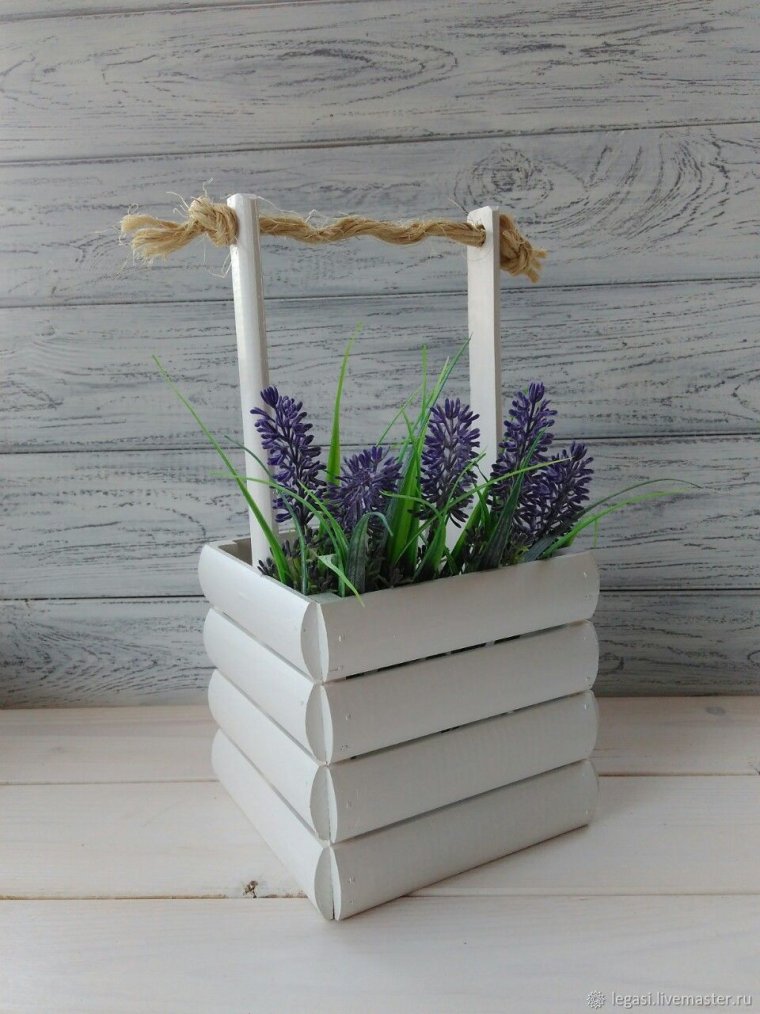 Деревянные кашпо для цветов