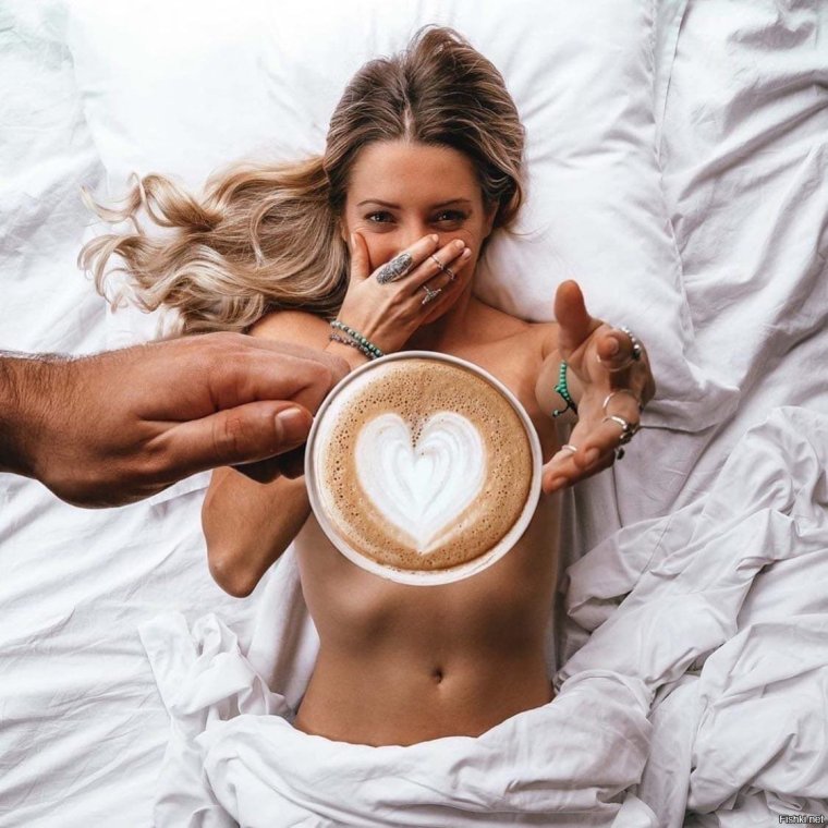 Кофе в постель девушке