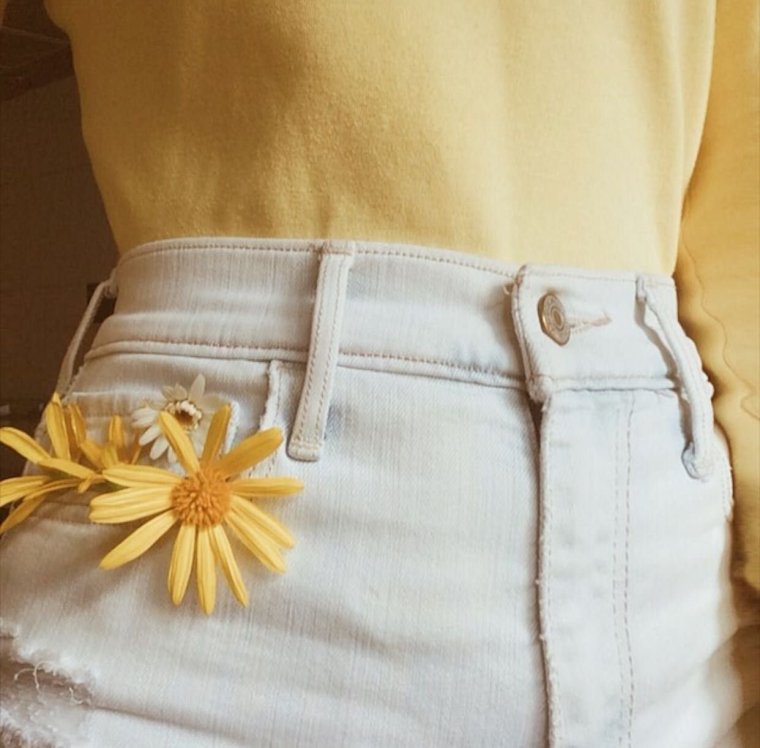 Эстетика жёлтого и белого