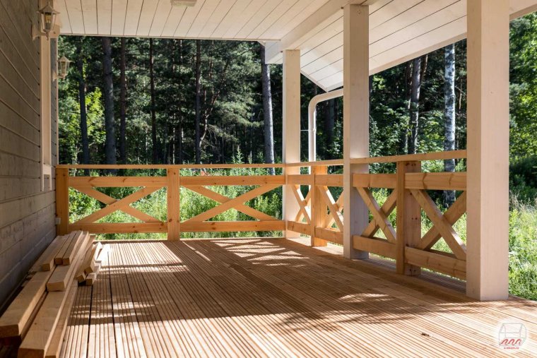 Веранда крест накрест