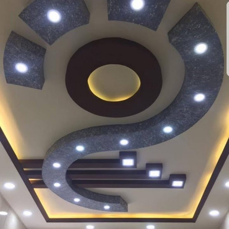 Фигурный потолок