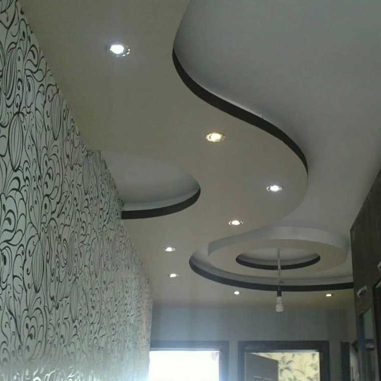 Потолок из гипсокартона орнамент