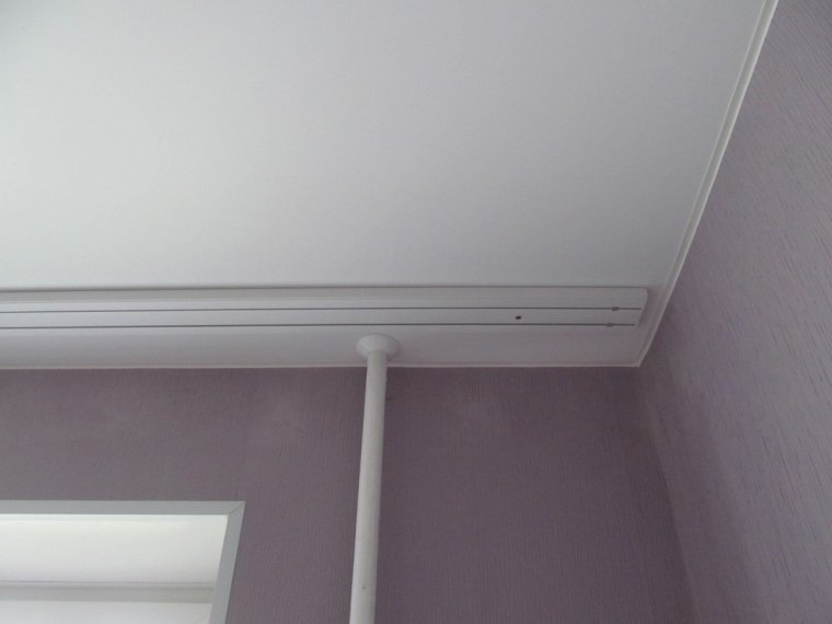 Потолочная гардина на натяжной потолок