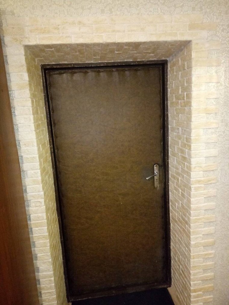 Отделка откосов дверей