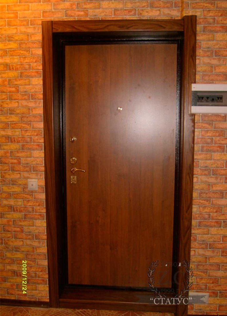 Отделка откосов входной двери