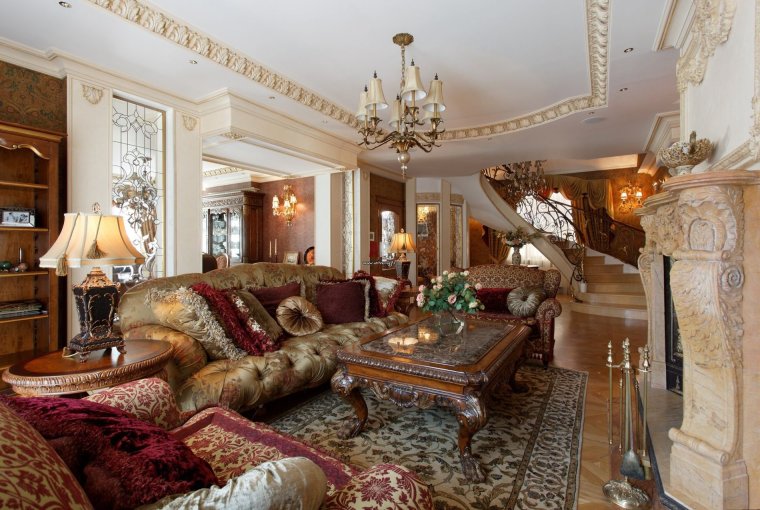 Роскошная гостиная в особняке