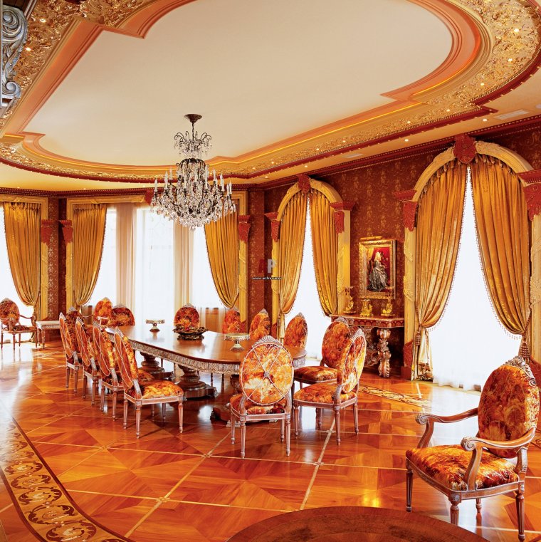 Роскошные столовые в дворцовом стиле
