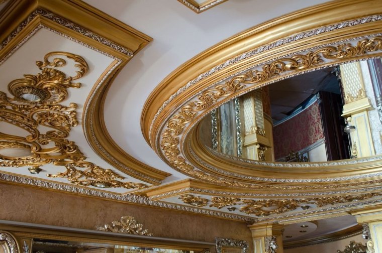 Натяжные потолки в стиле Ампир