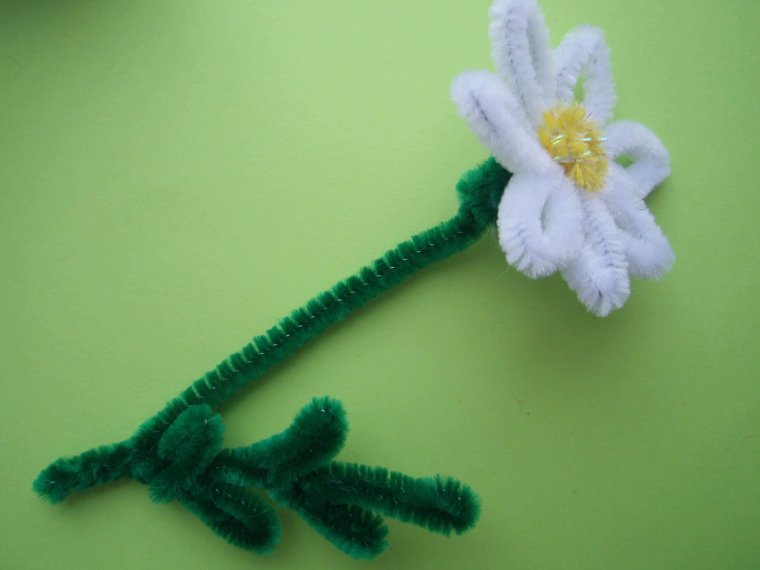 Ромашка из синельной проволоки