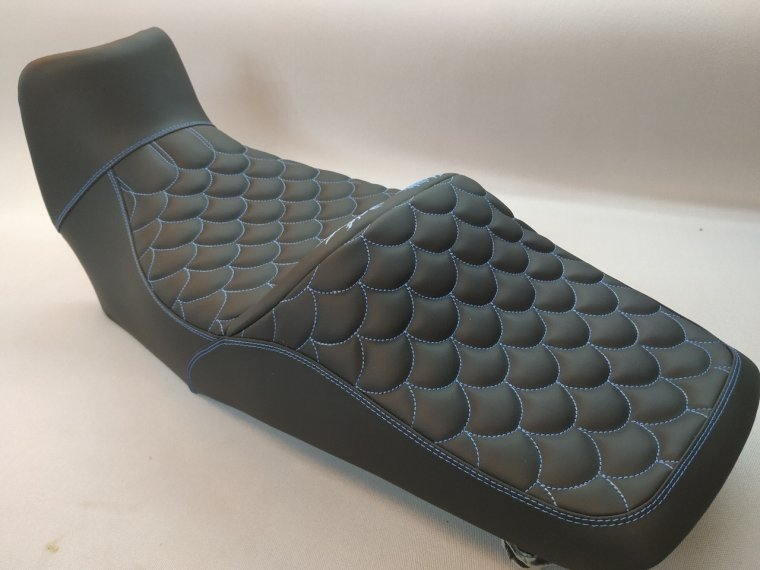 Обтяжка сидения мотоцикла