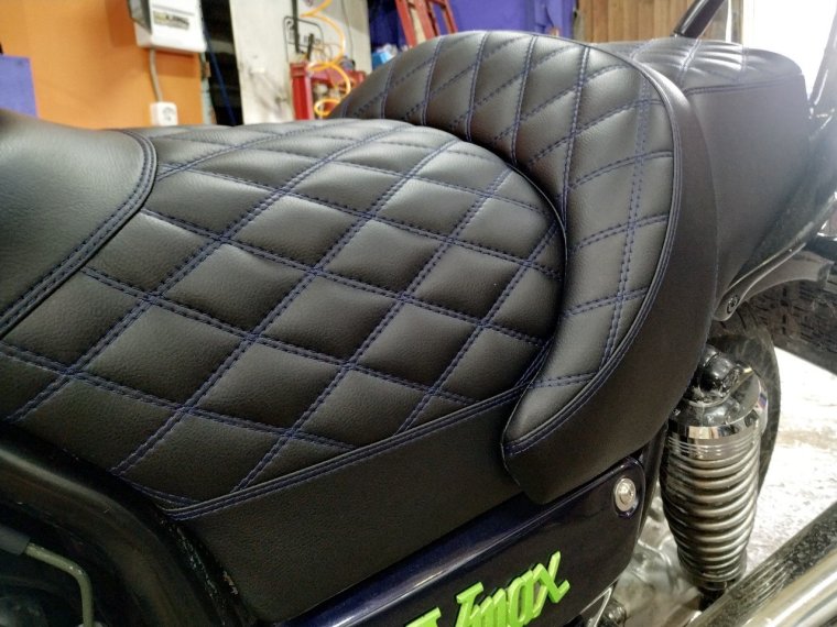 Yamaha XJR перешив сиденья
