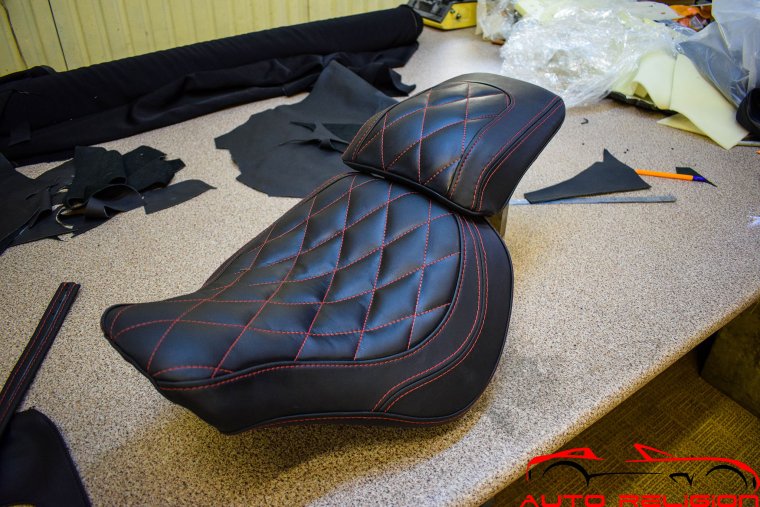 Перетяжка сидений Harley Davidson Touring