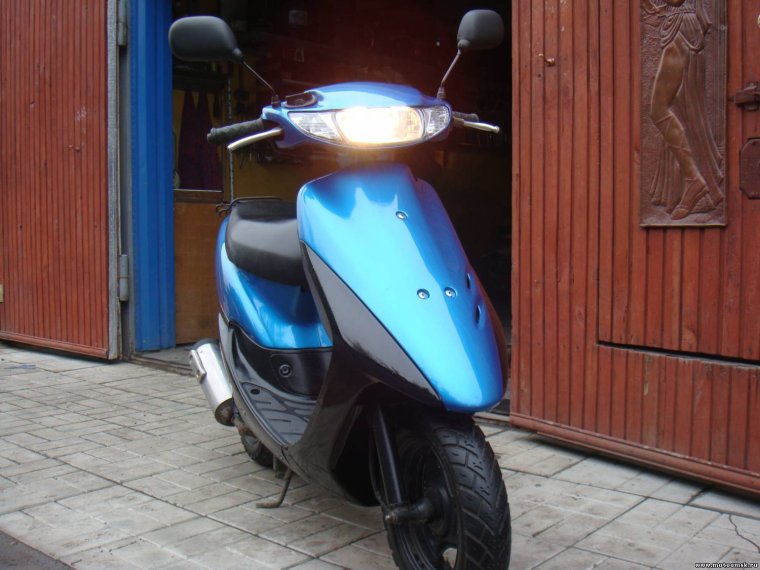 Синий металлик на Honda Dio 34
