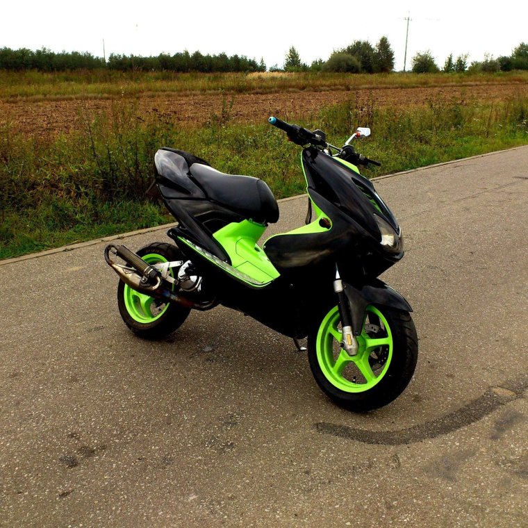 Yamaha Aerox 50 черный