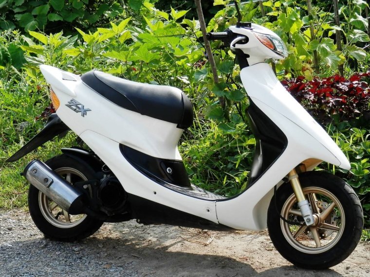 Honda Dio 35 ZX белый