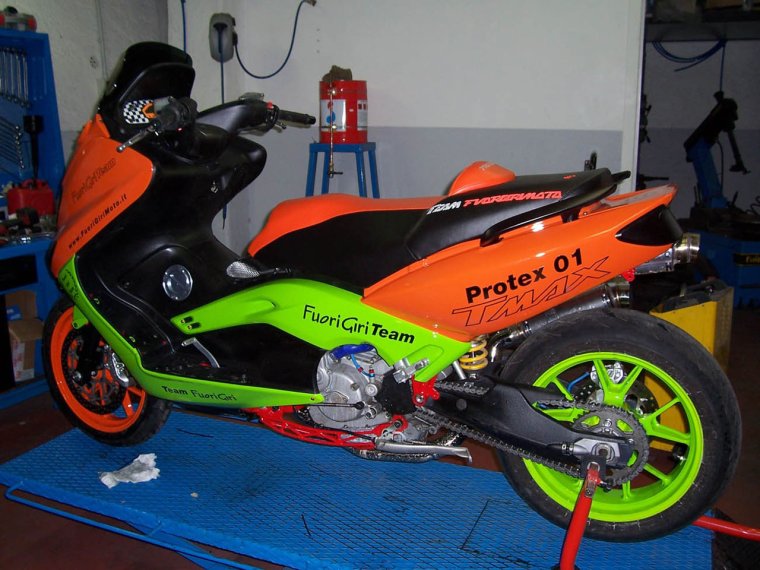 Тюнингованные скутера 50 кубов