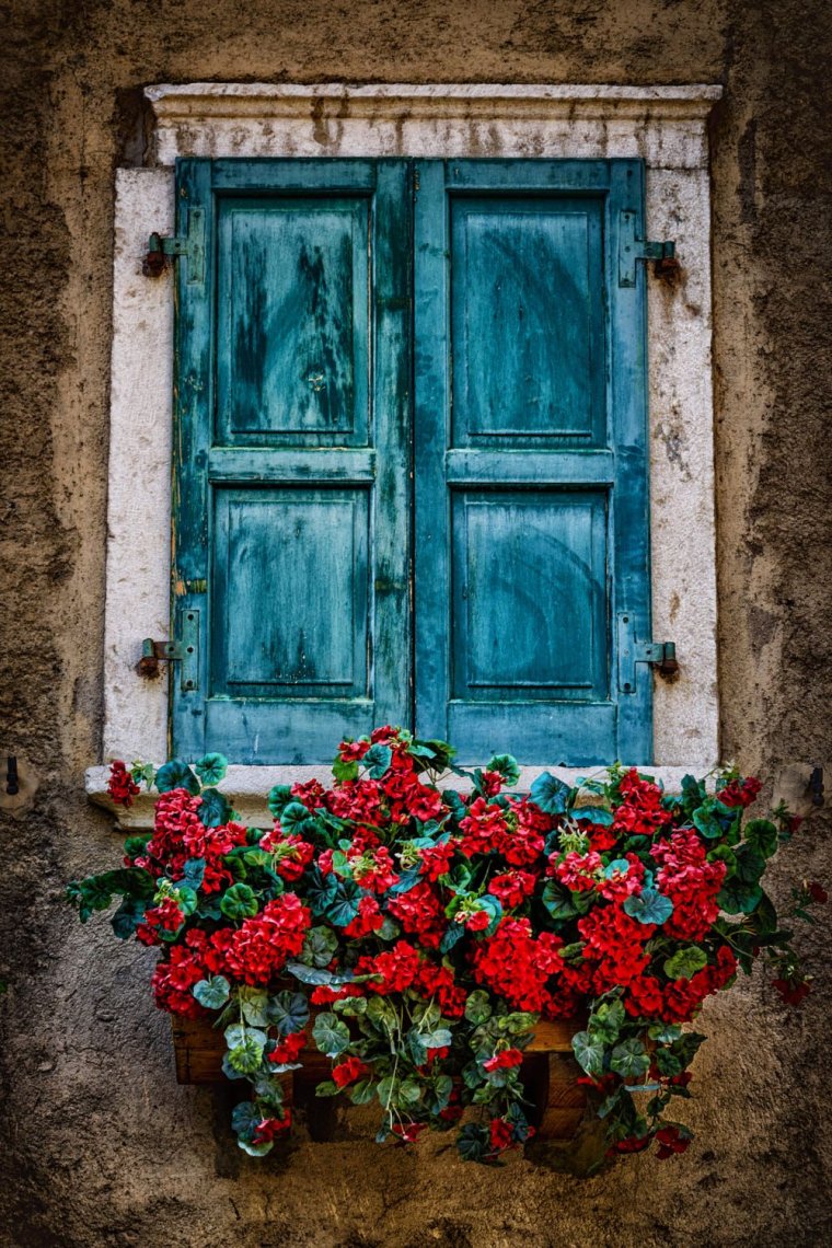 Картина голубая дверь