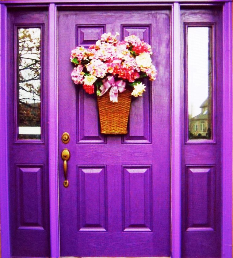 Гирлянды на входную дверь в фиолетовом цвете