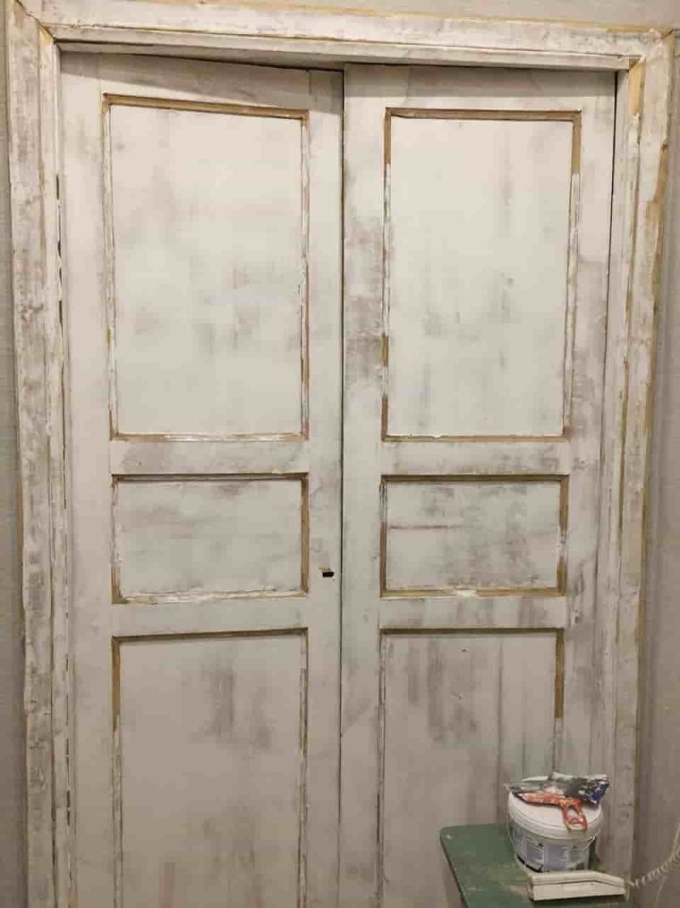 Деревянная дверь межкомнатная Старая