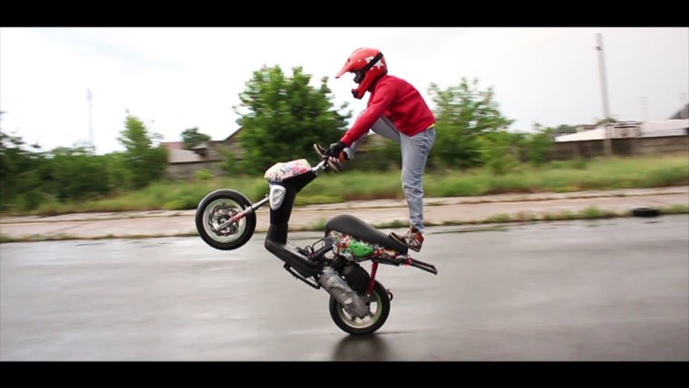 Стант на скутере Yamaha Slider