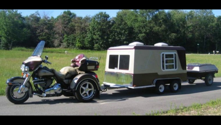 Мотоприцеп кемпер