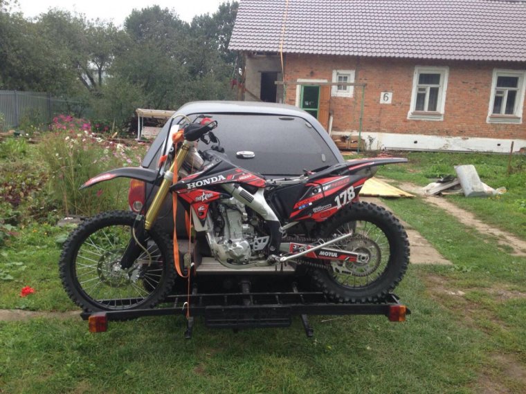 Кроссовый мотоцикл в л200