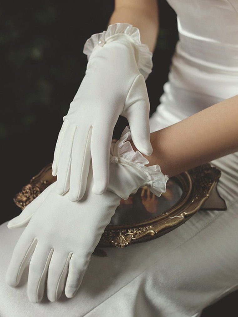 Свадебный образ с перчатками