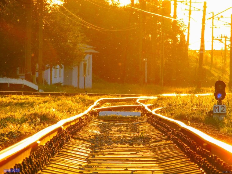 Железная дорога в Солнечный день