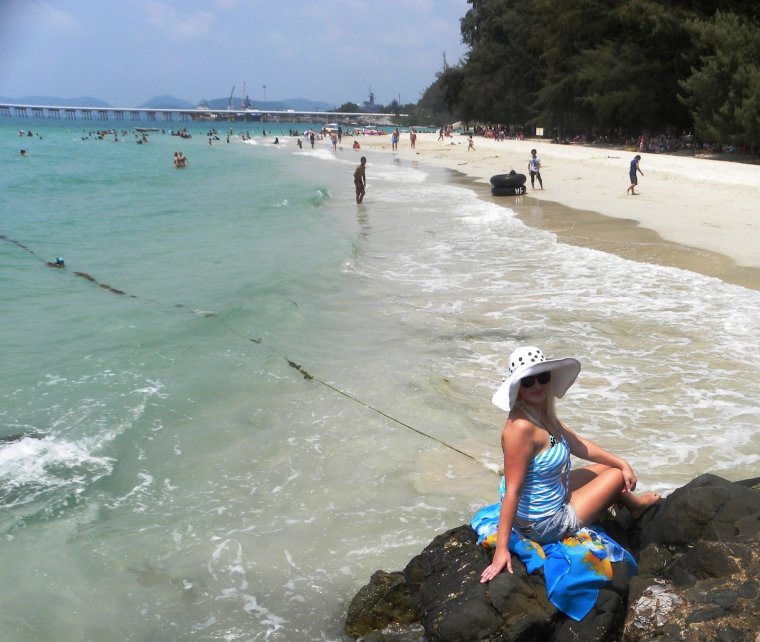 Паттайя остров танцующей девушки