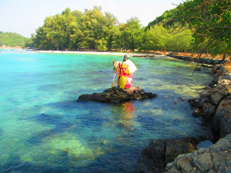 Тайланд пляж танцующей девушки