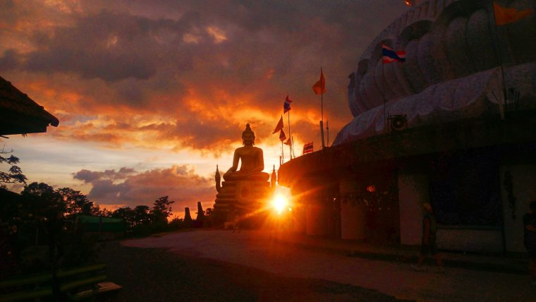Храм Будда закат Индия