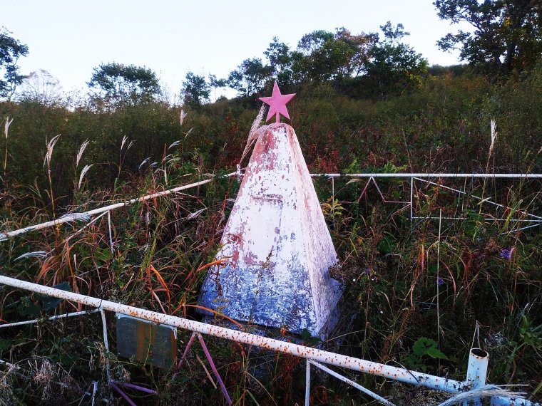 Воинские захоронения на Устрике уозера Ильмень