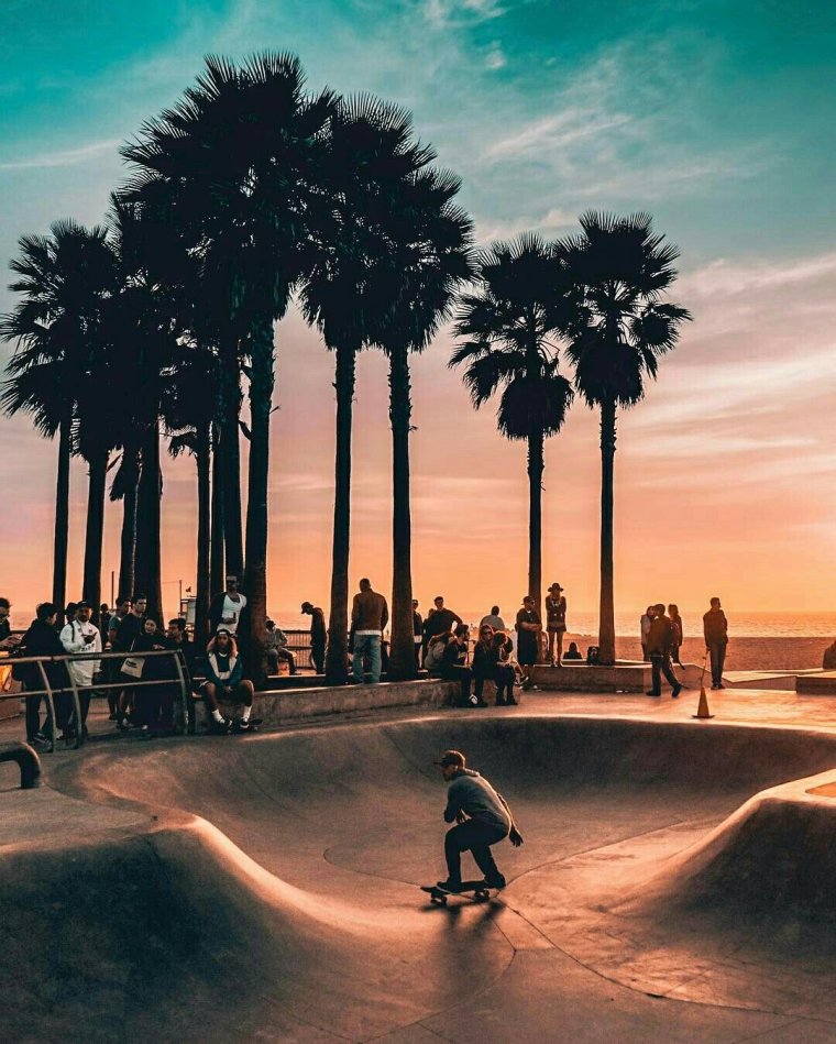 Венис Бич Лос Анджелес закат